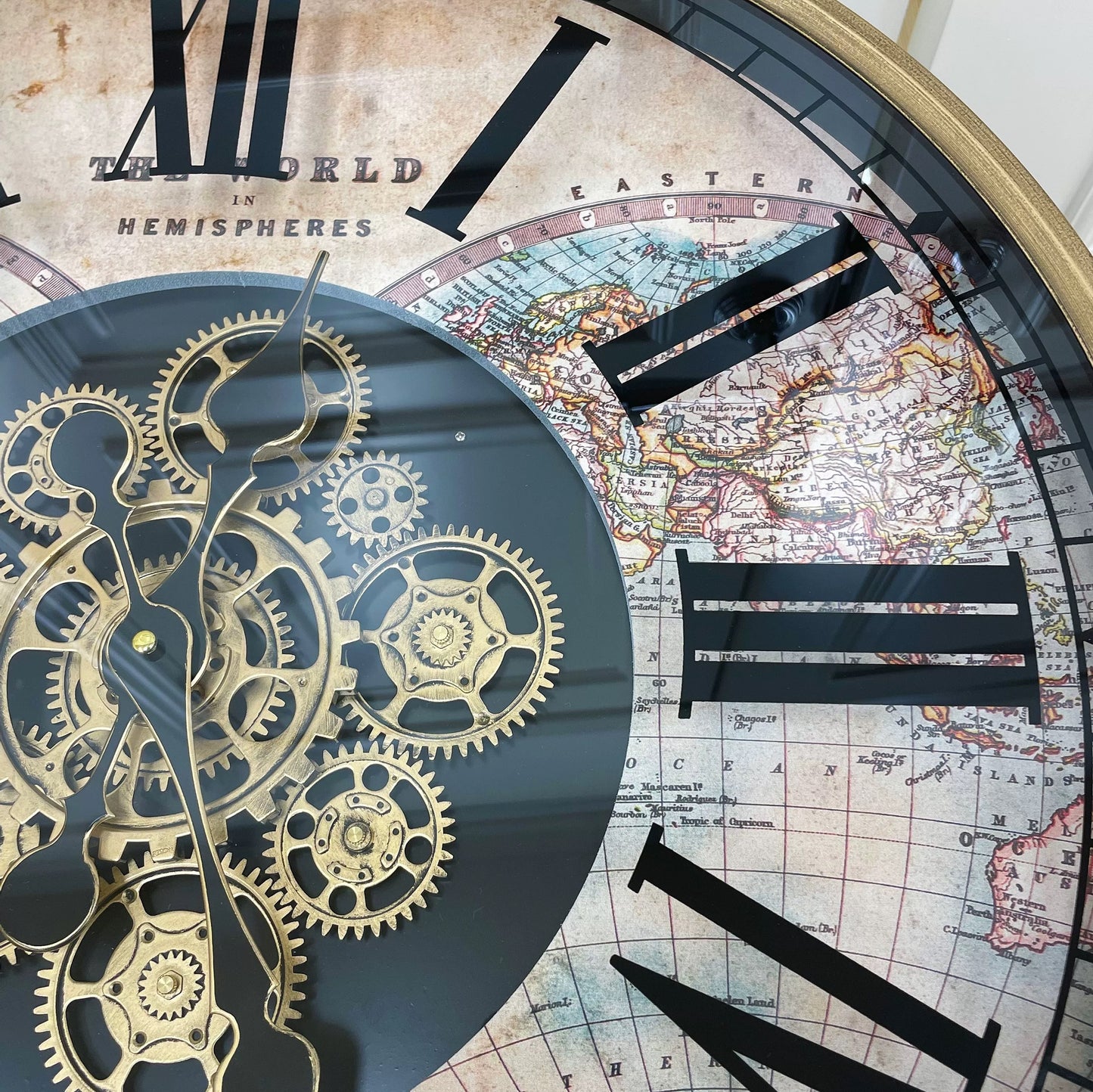 The Chronos Table | A Kinetic Masterpiece of Moving Gears